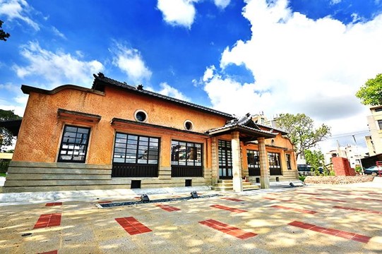 Xinhua, Tainan | Xinhuacheng Creative Arts Tour (Xinhua Market + Traditional Chinese Medicine Culture)