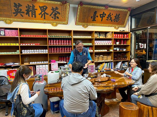 Dongshi, Taichung | Dongshi Slow Town Food Tour with App Game Package