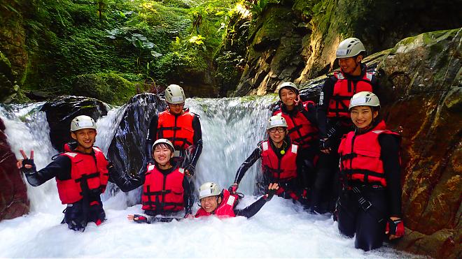 Yilan Yuemeikeng Waterfall River Tracing Activity | Searching for the mysterious waterfall in the mountains