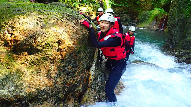 Yilan Yuemeikeng Waterfall River Tracing Activity | Searching for the mysterious waterfall in the mountains