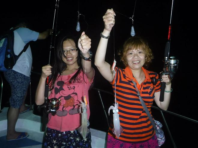 Penghu East China Sea Starry Sky Tour | Evening Cruise to Penghu Beach. Must-Try Lobster Noodles | Feeding Terns & Night Fishing