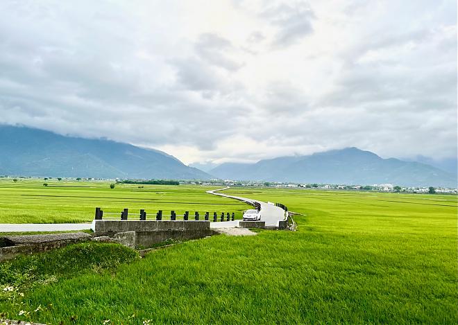 2-Day Cycling Tour of Hualien and Taitung | Rice Culture and Chishang Rural Scenery