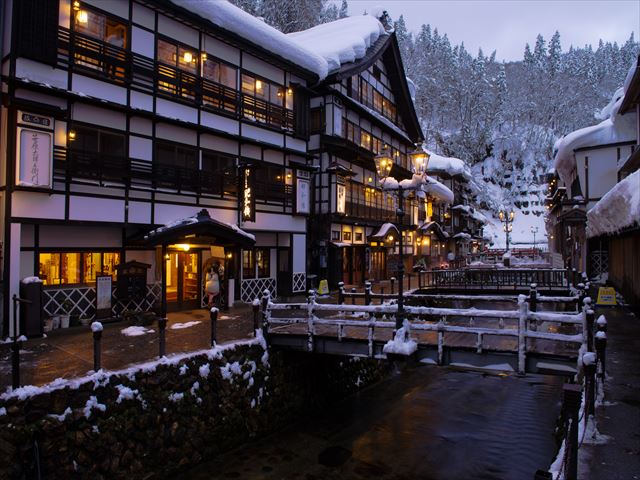 2026 Ginzan Onsen and Zao Juhyo Winter Classic Day Tour (Depart from Sendai/Chinese Guide)