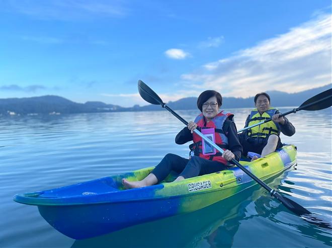 Sun Moon Lake Water Activities | Canoe/SUP | 1-Hour Instructor Experience