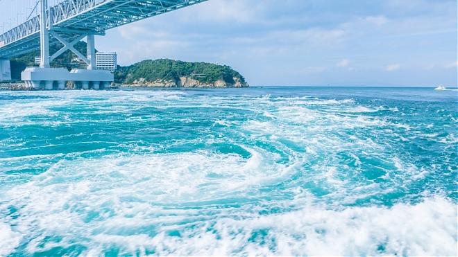 Departing from Osaka｜Naruto Whirlpools, Awaji Island, and Kobe Day Tour