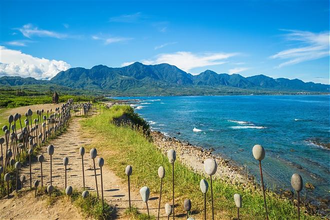 Blue-Skimmed Jieyou Cruise: A Romantic 2-Day Hualien Coastal Cruise | Stay at a Hotel with an Infinity Pool