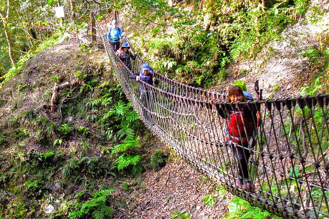 Hsinchu's Xiakaluo Trail: 2-Day Hiking and Camping Tour with Fall Foliage Viewing | Round Trip to Yangyang