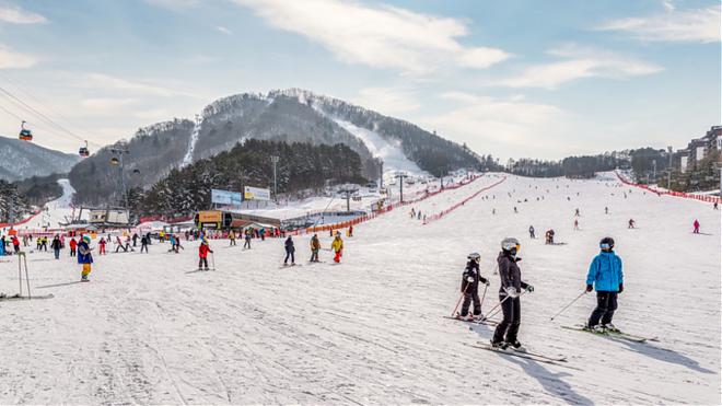 Yongpyong Ski Resort & Gangneung 3-Day Ski Tour (Group of 4) | Visit Korean Drama Filming Locations
