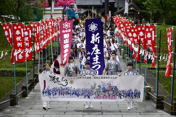 2-Day Yamagata Shinzo Festival Tour in Tohoku, Japan | Ginzan Onsen, Shinzo Festival Designated Seats, and Zao Okama (Departing from Sendai)