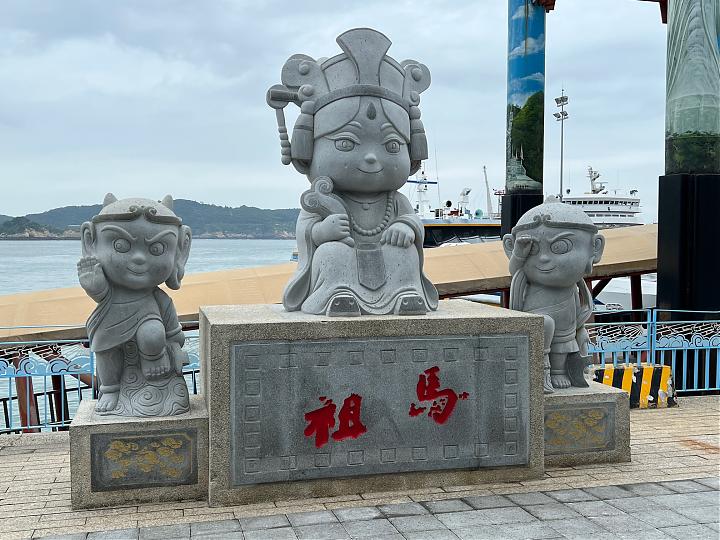 6-person exclusive group tour: Matsu Blue Tears and Daqiu Deer Hunting 3-day tour