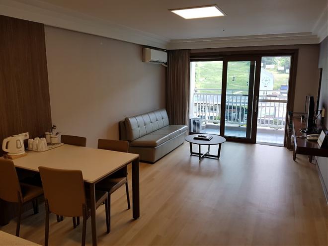 4-Day Seoul Ski Tour | Stay at Hongcheon Daemyung SONO Resort, Gear & Lessons Included