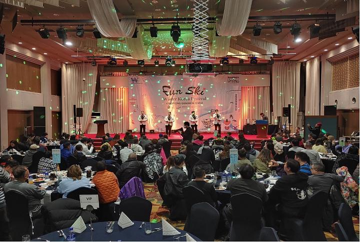 4-Day Funski Skiing at Yongpyong Ski Resort in Gangwon-do (Departs from Seoul / Chinese Service / 3 Nights at a 4-Star Hotel)