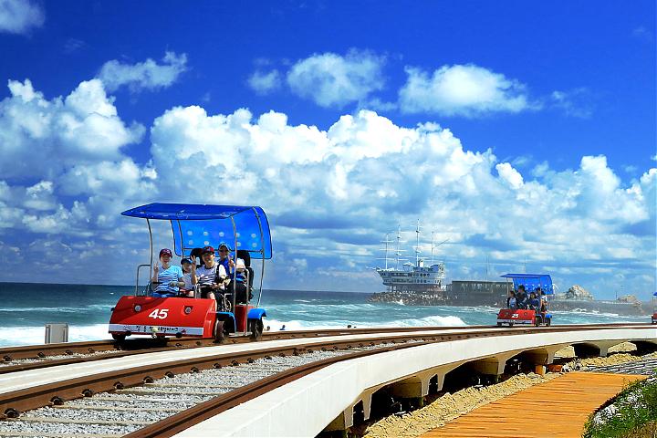 2-Day Gangneung and Donghae Tour | BTS Bus Station and Jumunjin Beach
