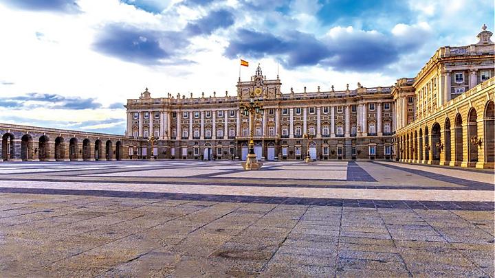 [Yellow Route] Southern Europe Passion Loop Bus | Departing from Madrid. 7-Day Spain and Portugal Tour