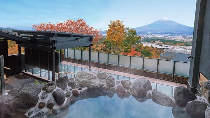 Depart from Tokyo | [Mount Fuji Skiing] Yeti Skiing & Mountain View Hot Springs Day Tour