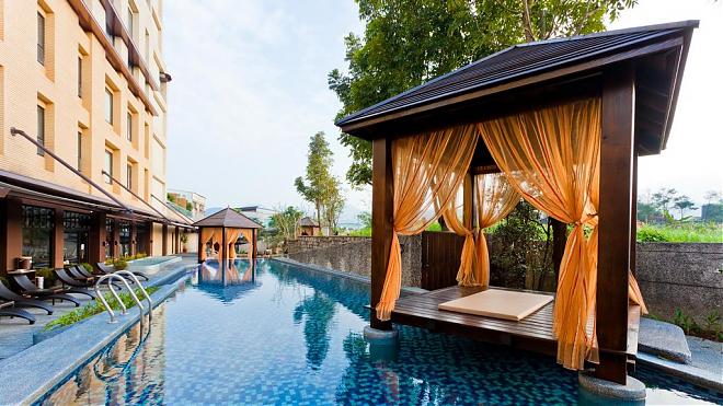 Crown Coast Sightseeing Package | Jinshan Hot Springs Premium Health and Dining (Two People)