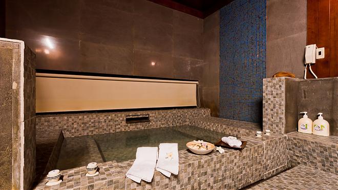 Crown Coast Sightseeing Package | Jinshan Hot Springs Premium Health and Dining (Two People)