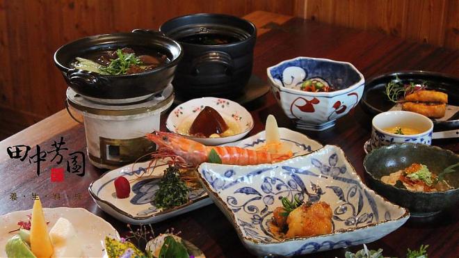 Crown Coast Sightseeing Package | Jinshan Hot Springs Premium Health and Dining (Two People)