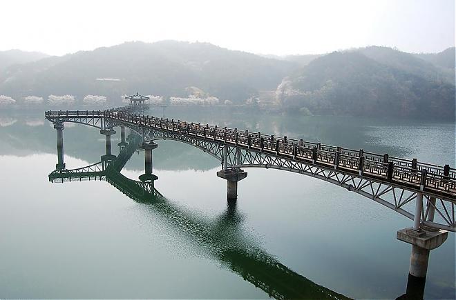 ソウルの世界遺産、安東河回村の古典様式と景観美を巡るロマンチックな2日間ツアー（ソウル発）[Kトラベルバス]