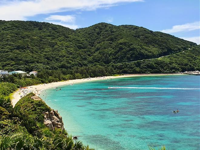 沖縄・慶良間諸島｜隠れ家ビーチ阿波連ビーチ海水浴ツアー（日本語対応可）