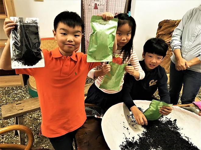 台東鹿野への半日ティートリップ｜フレンドリーな茶園と美味しいお茶料理