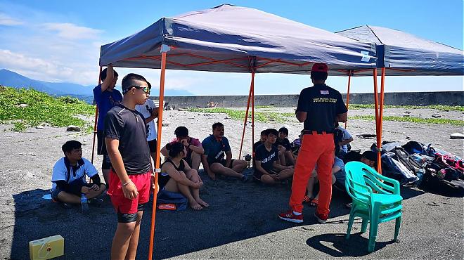 台東石傘カヌー体験 | 潮間帯の生態と天然火山泥を探訪