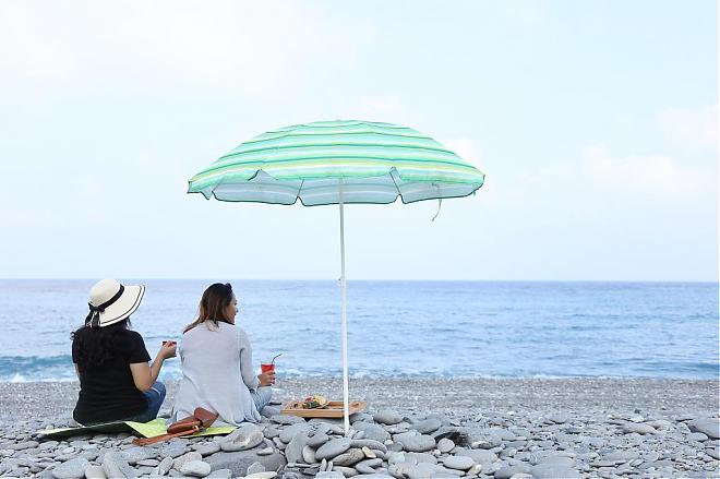 台東金崙部落の秘密のビーチで海とピクニックデートを楽しもう