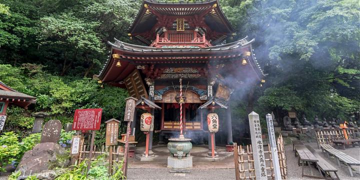 新宿発｜いちご狩り食べ放題、伊香保温泉、深谷ガーデンアウトレット日帰り旅行