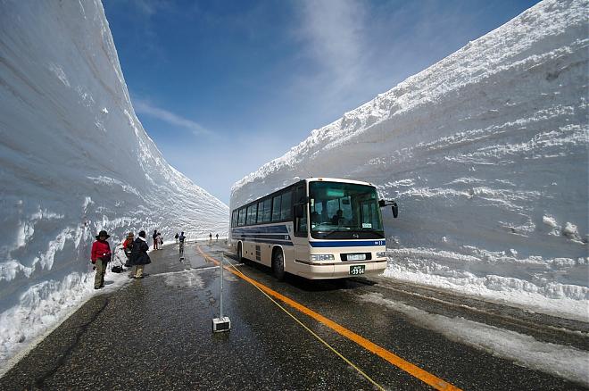 2025年 黒部・立山・白川郷アルプス2日間ツアー（中国語対応／大阪発）