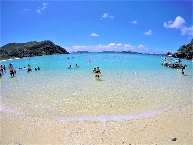 慶良間諸島｜渡嘉敷島ビーチ1日観光＋ウミガメとシュノーケリング（那覇発｜三重港）