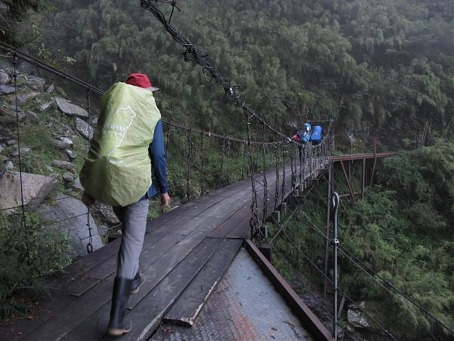 南投奇萊南華登山2天2夜｜夢幻高山大草原