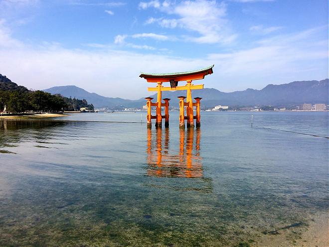 嚴島神社–展翅翱翔的海上大鳥居