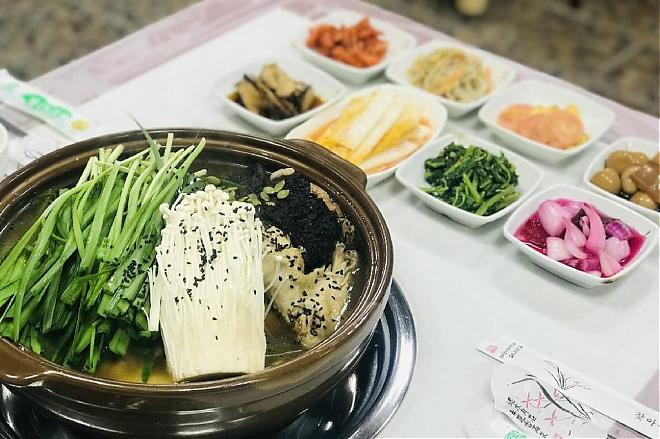 【韓國名山賞楓限定】細賞秋意雪嶽山。五臺山月精寺。溫泉美食二日遊