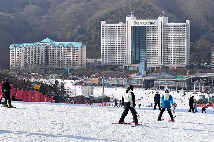首爾滑雪3日遊｜入住洪川大明SONO度假村、含雪具+教學