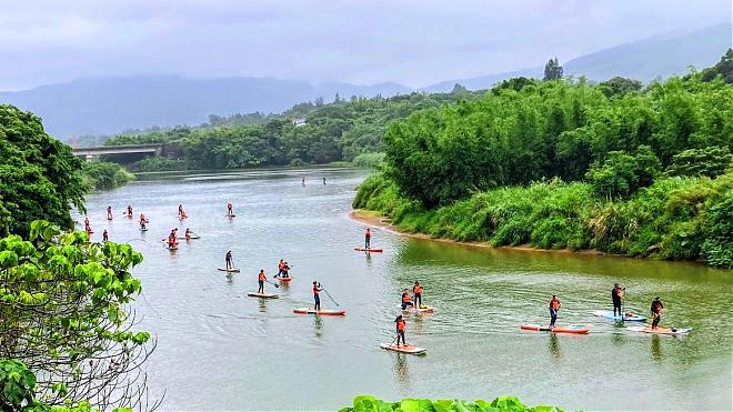 新北福隆SUP立槳輕鬆划｜漂流雙溪河．幸運追火車合照