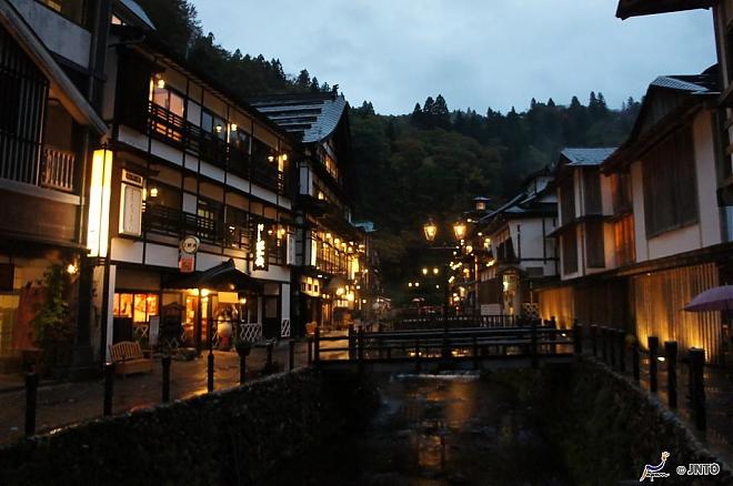 日本東北狐狸村．銀山溫泉自由行包車一日遊