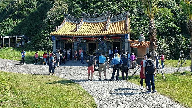 宜蘭龜山島登島套裝行程｜友善賞鯨豚+登島+繞島三合一