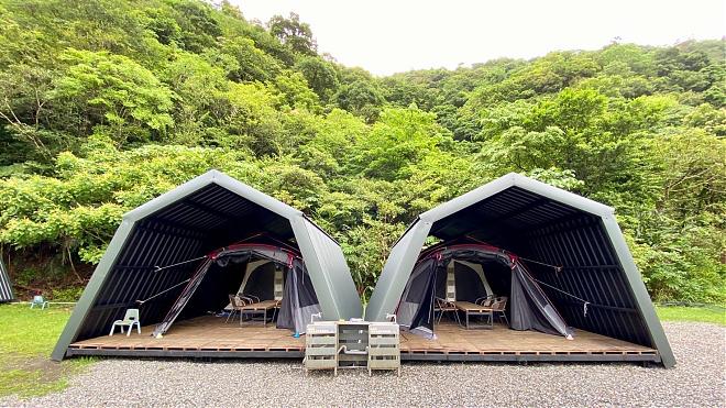 宜蘭東澳露境東岳露營趣｜免裝備/免搭帳、大草原營地