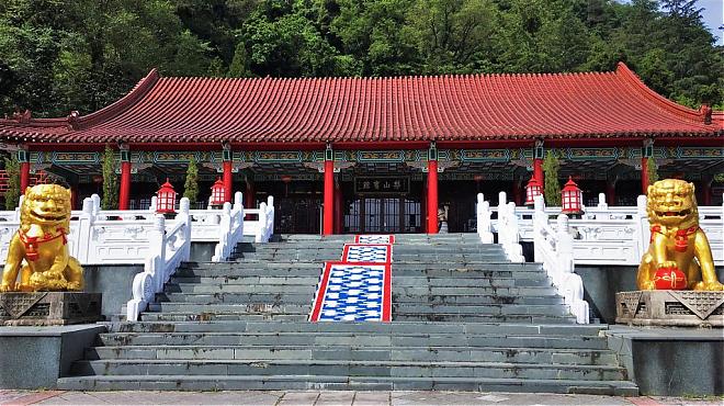 台中武陵農場X福壽山二日遊｜入住梨山賓館