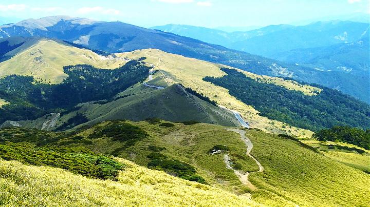 合歡山群峰2天1夜｜登山包團｜入住滑雪山莊