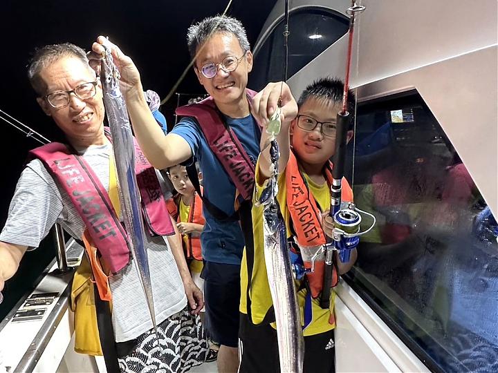 基隆豪華遊艇夜釣派對｜海上無菜單私廚料理