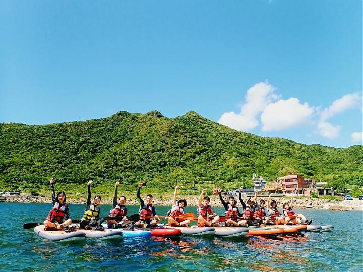 東北角龍洞SUP立槳&浮潛&跳水｜多種玩法超滿足！