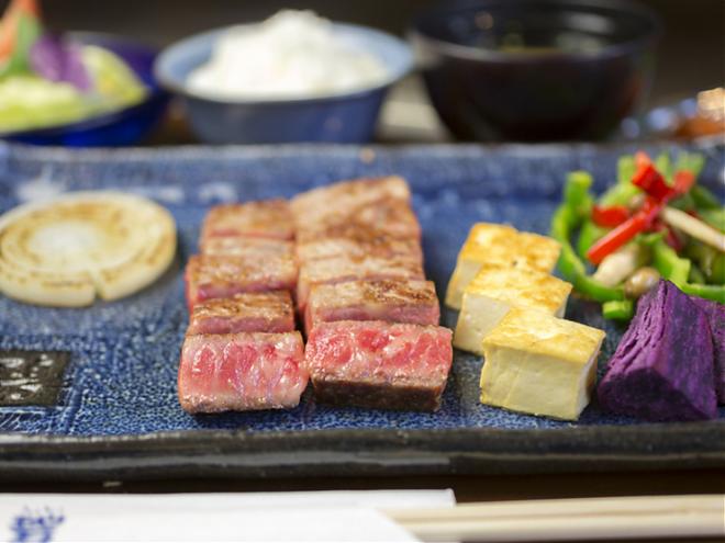 沖繩|鐵板燒牛排名店 碧 國際通松尾店[餐廳預約]