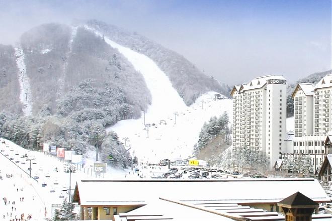 (4人成團)龍平滑雪度假村＆玩轉江陵三日滑雪團｜朝聖韓劇拍攝地