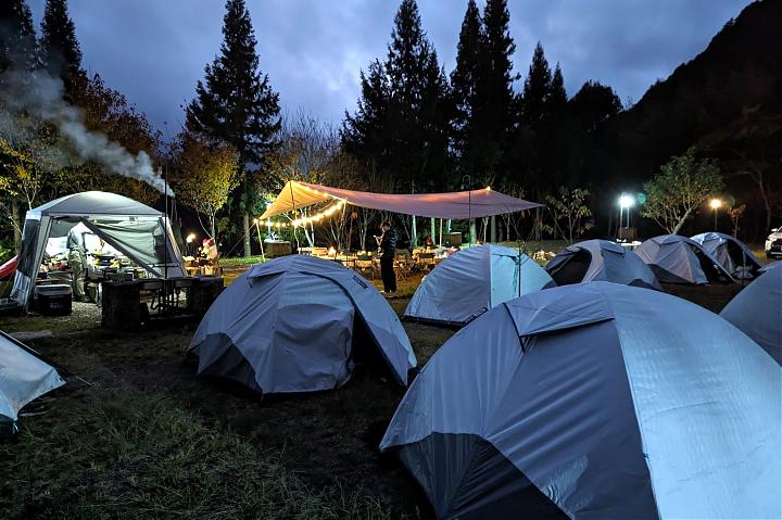 合歡山百岳登山＆星空露營團｜免備露營裝備．野外私廚