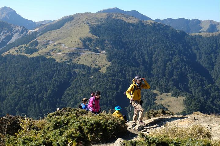 合歡山百岳登山＆星空露營團｜免備露營裝備．野外私廚