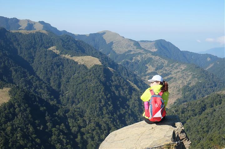 合歡山百岳登山＆星空露營團｜免備露營裝備．野外私廚