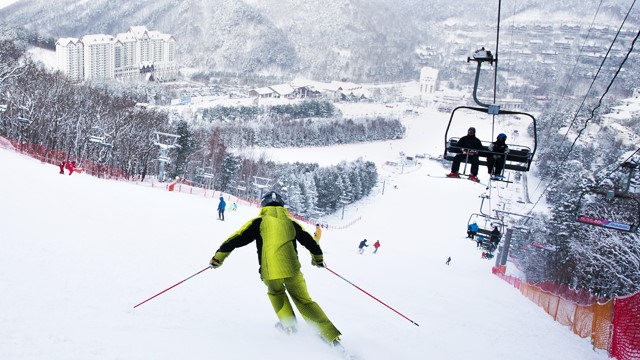 江原道龍平滑雪場滑雪4日FUNSKI（首爾出發/中文服務/四星飯店3晚）