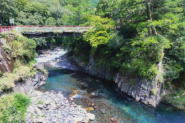 來去雪山七卡．武陵桃山瀑布．樂水部落三日遊｜入住武陵富野