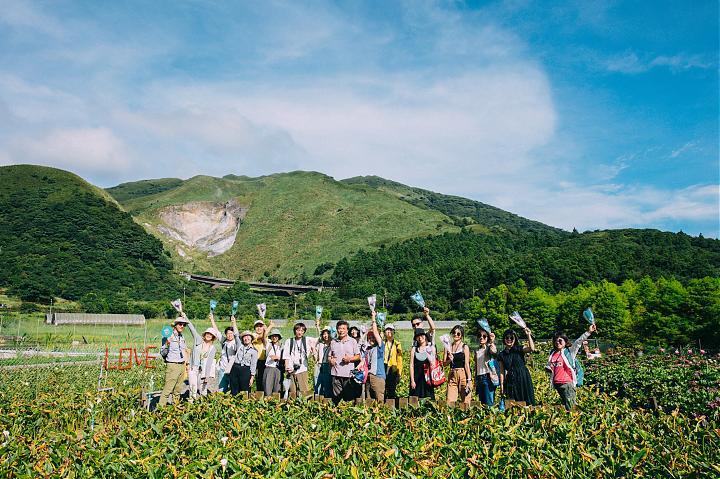 探訪陽明山珍奇「藍綠寶石」｜藍寶石泉x綠寶湖田一日遊